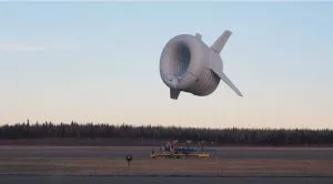 Turbina eolica volante in campagna