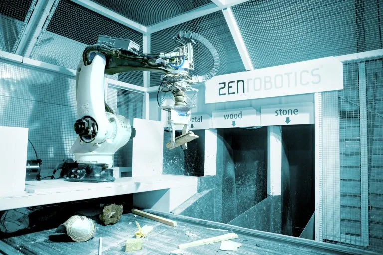 Macchinario per la raccolta differenziata robotico