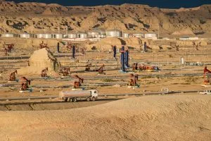 Campo di estrazione in fallimento per il prezzo troppo basso del petrolio negli Stati Uniti d'America