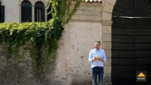 “Il cavaliere inesistente” di Italo Calvino, interpretato da Domenico, Piazzetta di Campea.